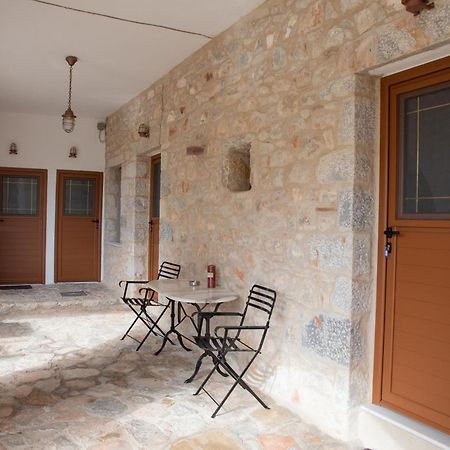 Traditional House Alepis In Areopolis Extérieur photo
