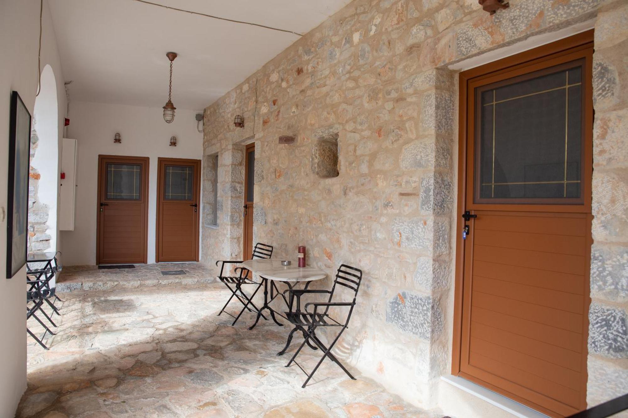 Traditional House Alepis In Areopolis Extérieur photo