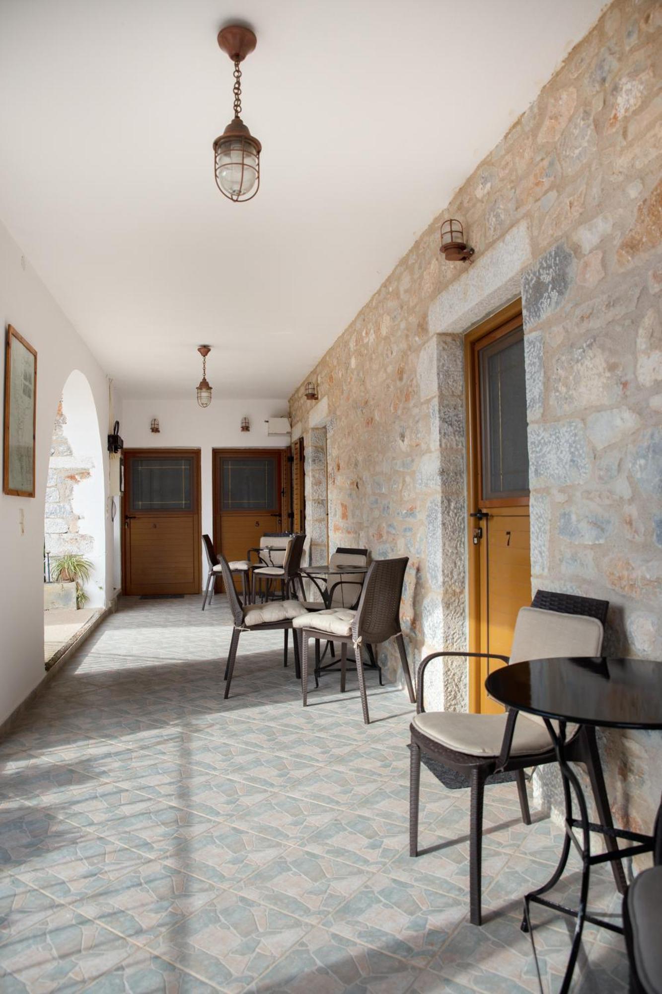Traditional House Alepis In Areopolis Extérieur photo